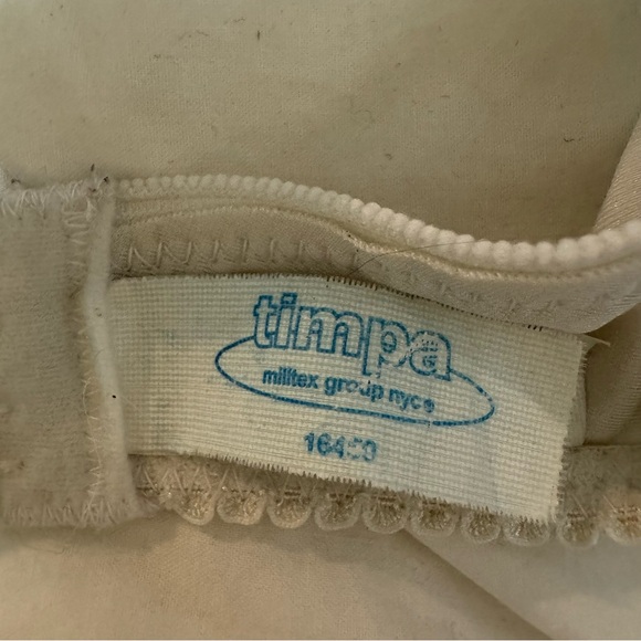 34C Timpa Lace Underwire Bra - Picture 2 of 2